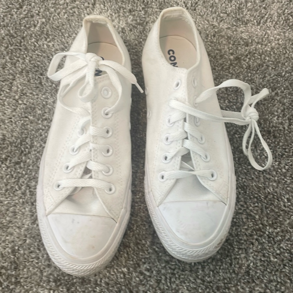 Converse sneakerss